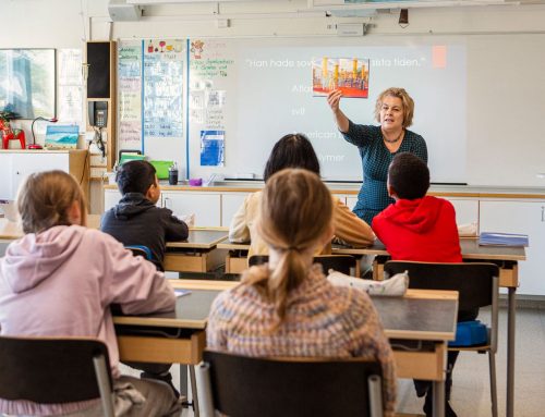 ”Stina läser” – så jobbar hon med skönlitteratur i undervisningen